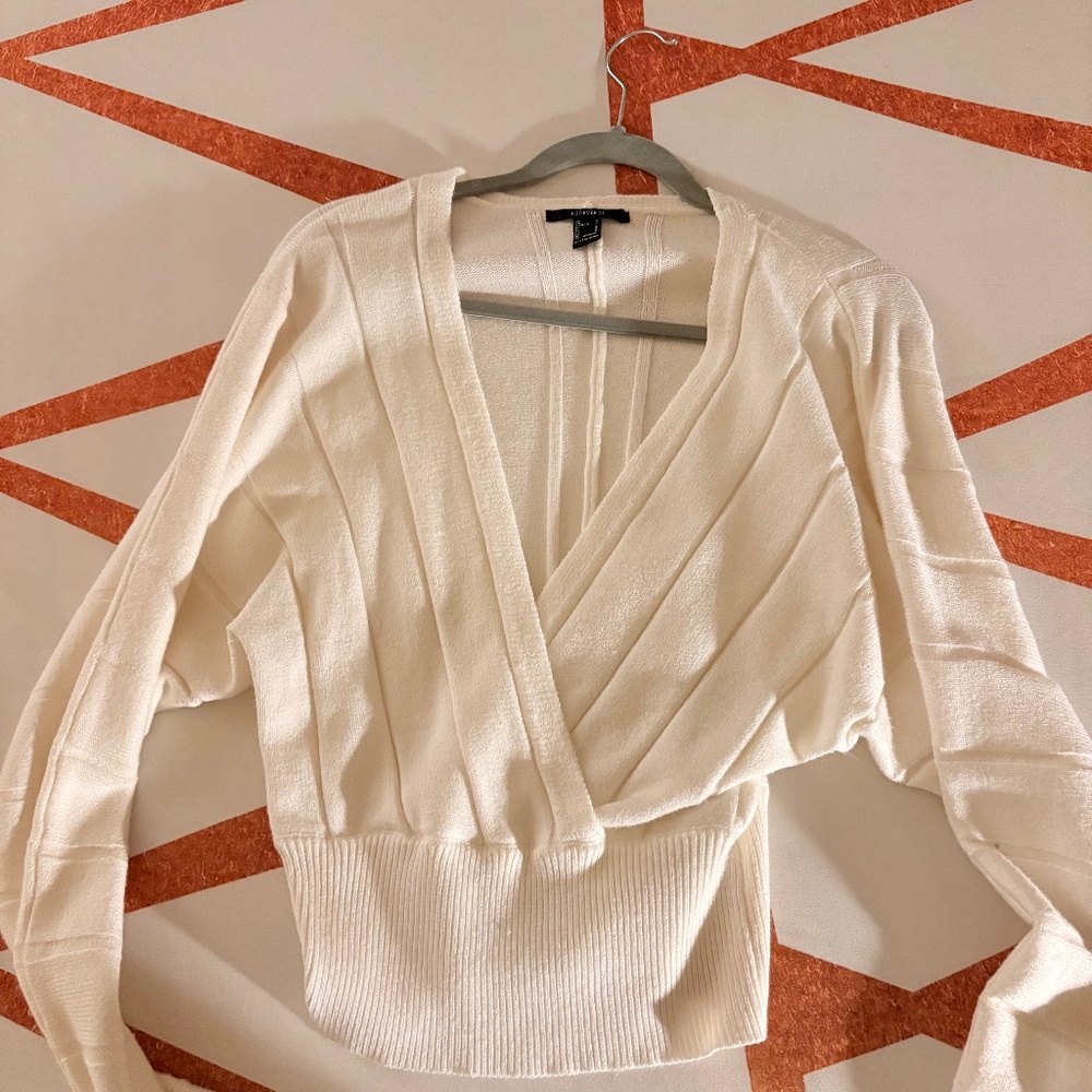 Forever 21 Sweater, size small